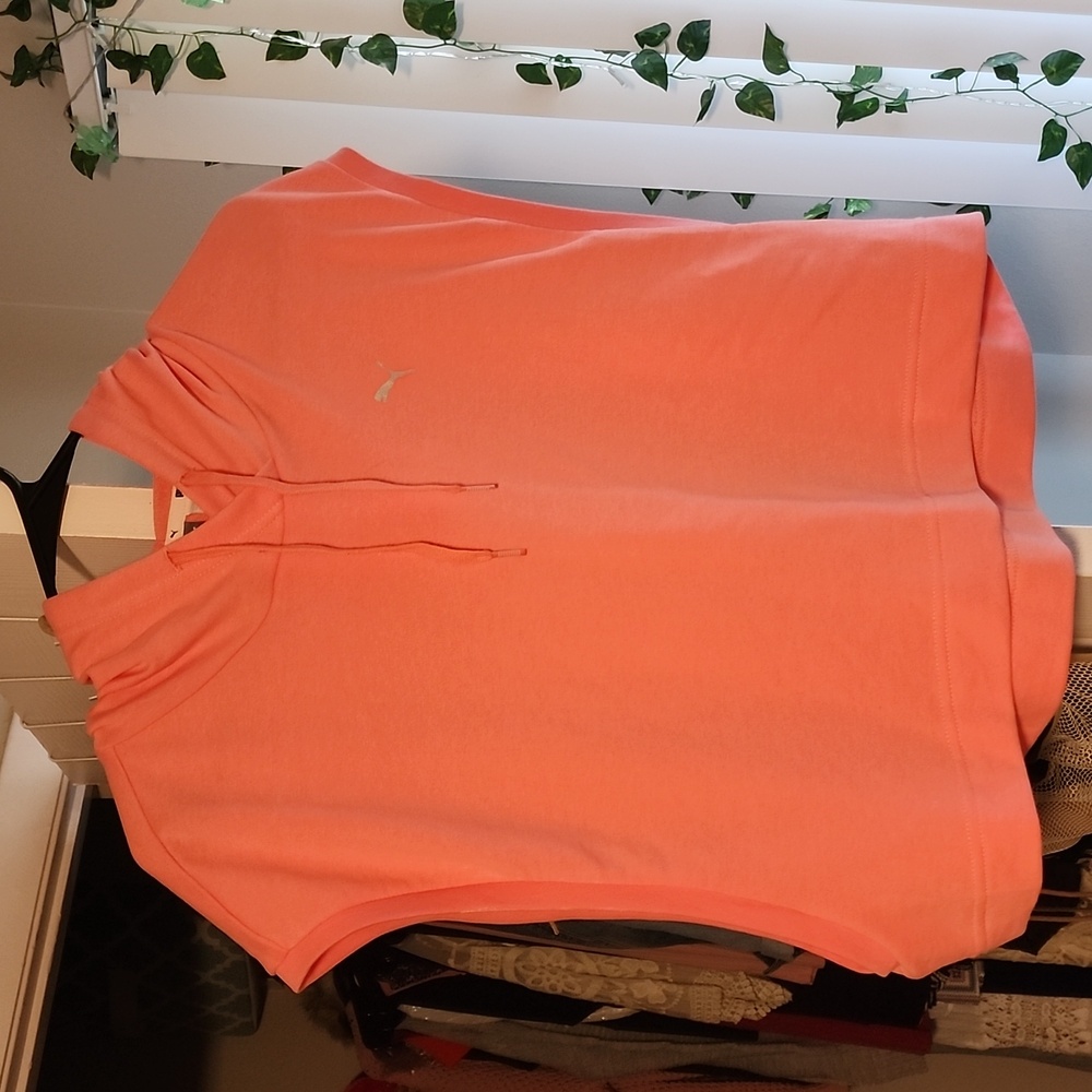 PUMA workout/sweater. SIZE large. Pinkish color